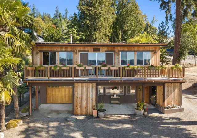 Photo 1 of Single family home for sale at 2717 E Lake Sammamish Pkwy SE, Sammamish, WA 98075 | MLS# NWM2550706 | Listing updated on 2026-10-23