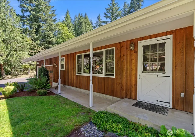 Photo 2 of Single family home for sale at 2502 Padrick Rd, Centralia, WA 98531 | MLS# NWM2550720 | Listing updated on 2026-09-22