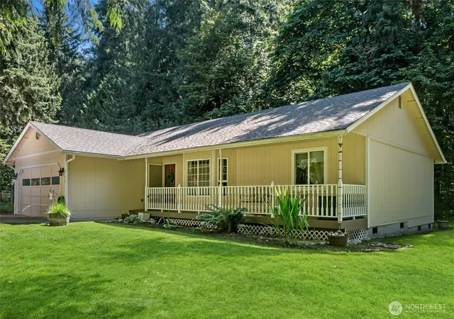 Photo 1 of Single family home for sale at 21827 Crest Ln Se, Yelm, WA 98597 | MLS# NWM2550736 | Listing updated on 2026-09-30