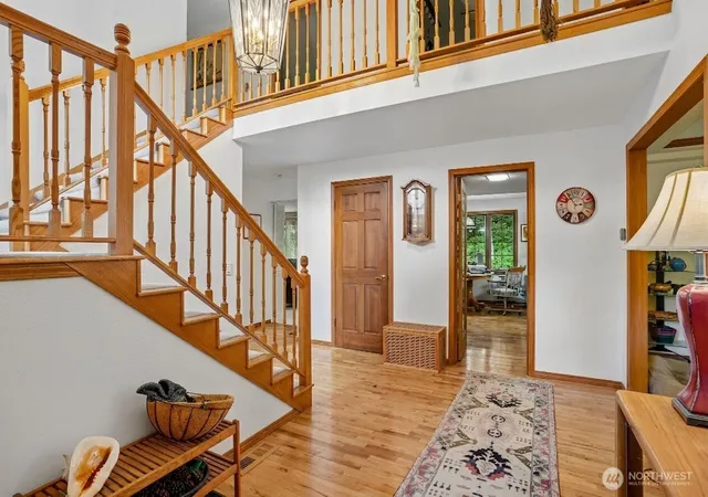 Photo 4 of Single family home for sale at 4902 Issaquah Pine Lake Rd, Sammamish, WA 98029 | MLS# NWM2550756 | Listing updated on 2026-09-22