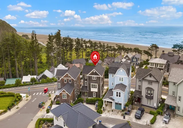 Photo 3 of Single family home for sale at 14 Ocean Tide Ln, Pacific Beach, WA 98571 | MLS# NWM2550783 | Listing updated on 2026-09-24