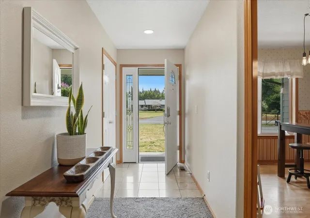Photo 3 of Single family home for sale at 28500 NE 132nd Avenue, Battle Ground, WA 98604 | MLS# NWM2550807 | Listing updated on 2026-09-22