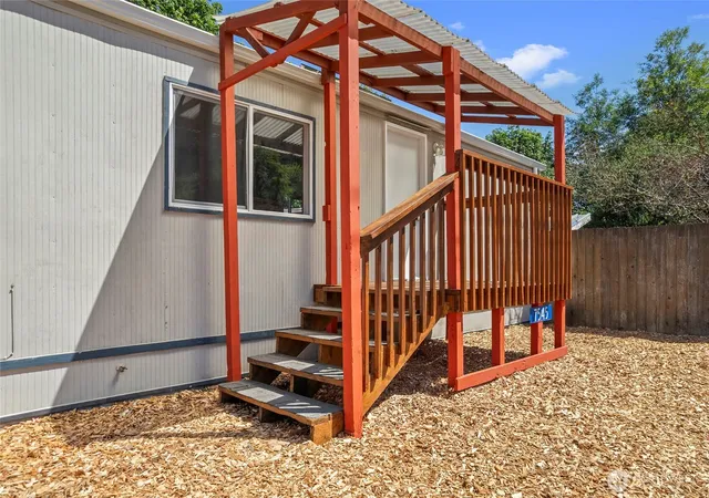 Photo 4 of Manufactured home for sale at 7545 S Dillard Ave, Concrete, WA 98273 | MLS# NWM2550831 | Listing updated on 2026-09-24