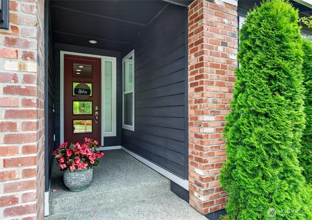 Photo 3 of Single family home for sale at 14618 185th Avenue E, Bonney Lake, WA 98391 | MLS# NWM2550844 | Listing updated on 2026-10-15