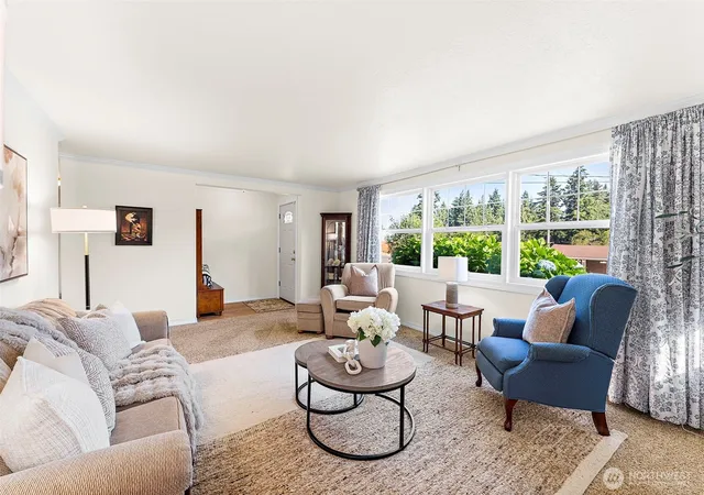 Photo 4 of Single family home for sale at 2019 SW 317th Place, Federal Way, WA 98023 | MLS# NWM2550873 | Listing updated on 2026-09-22