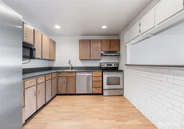 Photo 2 of Single family home for sale at 9604 Ne 124th Street, Kirkland, WA 98034 | MLS# NWM2550913 | Listing updated on 2026-09-22