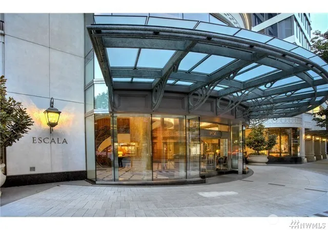 Condo for sale at 1920 4th Avenue #408, Seattle, WA 98101 | MLS# NWM2550917