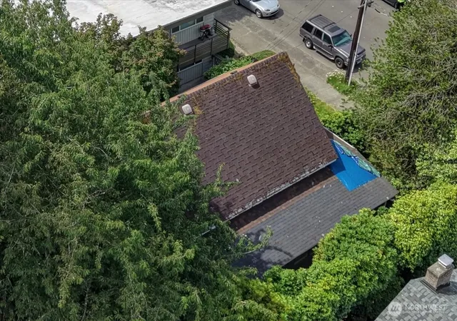 Photo 3 of Single family home for sale at 522 Williams Ave N, Renton, WA 98057 | MLS# NWM2550957 | Listing updated on 2026-09-22