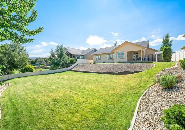 Photo 1 of Sale Pending at 3513 Dianna Way, Wenatchee, WA 98801 | MLS# NWM2550960 | Listing updated on 2026-09-25