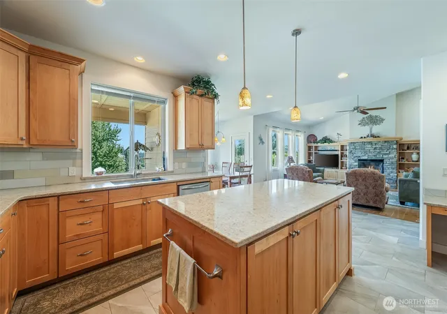 Photo 3 of Sale Pending at 3513 Dianna Way, Wenatchee, WA 98801 | MLS# NWM2550960 | Listing updated on 2026-09-25