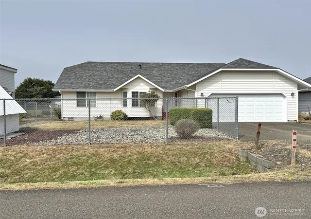 Photo 2 of Sale Pending at 567 Puffin Ave Ne, Ocean Shores, WA 98569 | MLS# NWM2550963 | Listing updated on 2026-09-25