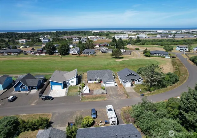 Photo 3 of Sale Pending at 567 Puffin Ave Ne, Ocean Shores, WA 98569 | MLS# NWM2550963 | Listing updated on 2026-09-25