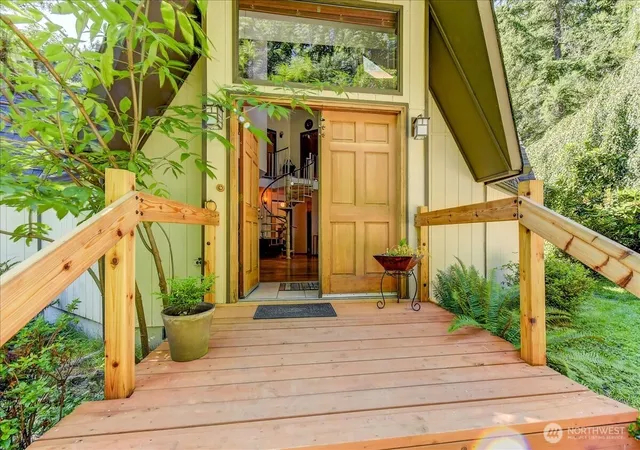 Photo 3 of Single family home for sale at 3971 SE Camano Dr, Camano Island, WA 98282 | MLS# NWM2550973 | Listing updated on 2026-10-01