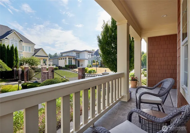 Photo 3 of Single family home for sale at 1016 Se Crestlane Dr, College Place, WA 99324 | MLS# NWM2550985 | Listing updated on 2026-09-26