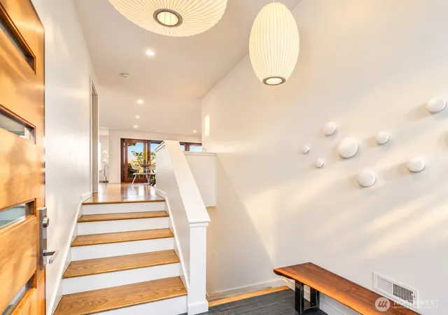Photo 2 of Single family home for sale at 11469 Marine View Dr SW, Seattle, WA 98146 | MLS# NWM2550994 | Listing updated on 2026-10-10