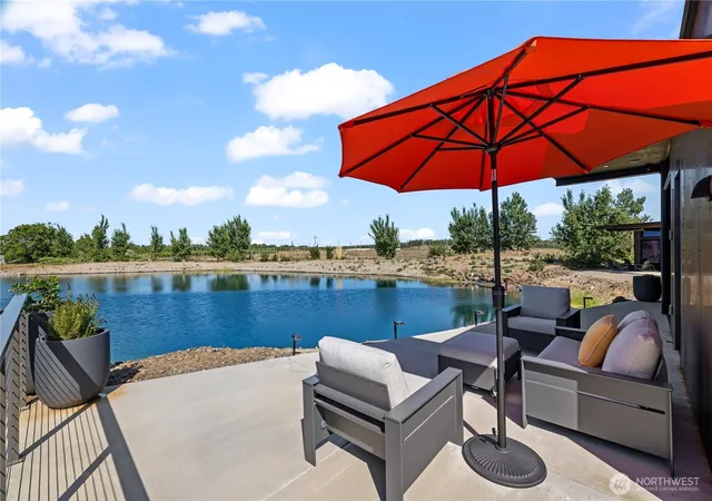 Photo 4 of Single family home for sale at 207 Vista Pointe Dr NW, Quincy, WA 98848 | MLS# NWM2551002 | Listing updated on 2026-09-22