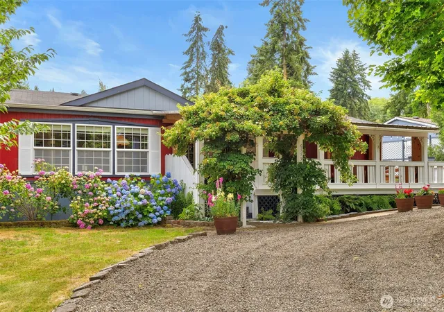 Photo 3 of Manufactured home for sale at 6779 Ne Twin Spits, Hansville, WA 98340 | MLS# NWM2551008 | Listing updated on 2026-09-22