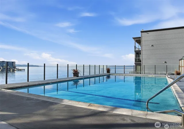 Photo 2 of Condo for sale at 515 Lake St S #102, Kirkland, WA 98033 | MLS# NWM2551024 | Listing updated on 2026-09-22
