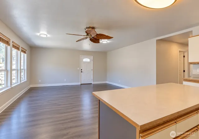 Photo 4 of Single family home for sale at 749 Wheeler Hl Rd, Wenatchee, WA 98801 | MLS# NWM2551047 | Listing updated on 2026-09-26