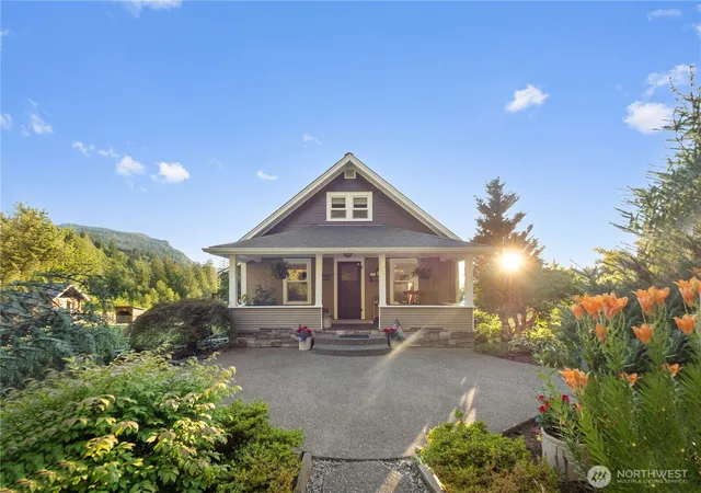 Photo 3 of Single family home for sale at 192 Skinner Rd, Randle, WA 98377 | MLS# NWM2551058 | Listing updated on 2026-09-22