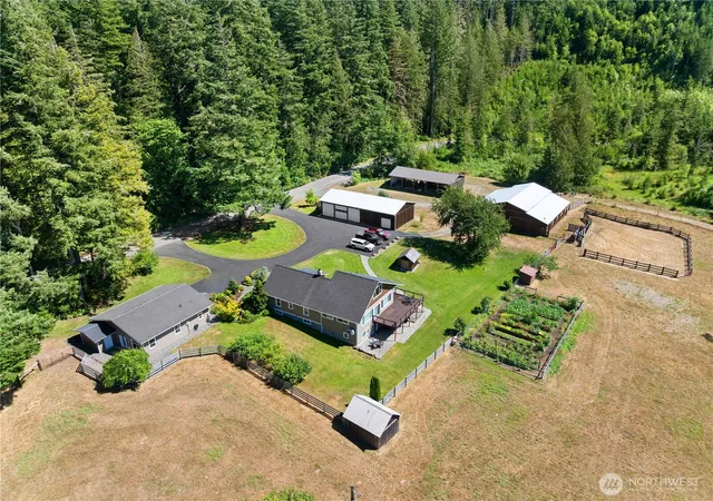 Photo 3 of Single family home for sale at 192 Skinner Rd, Randle, WA 98377 | MLS# NWM2551058 | Listing updated on 2026-09-22