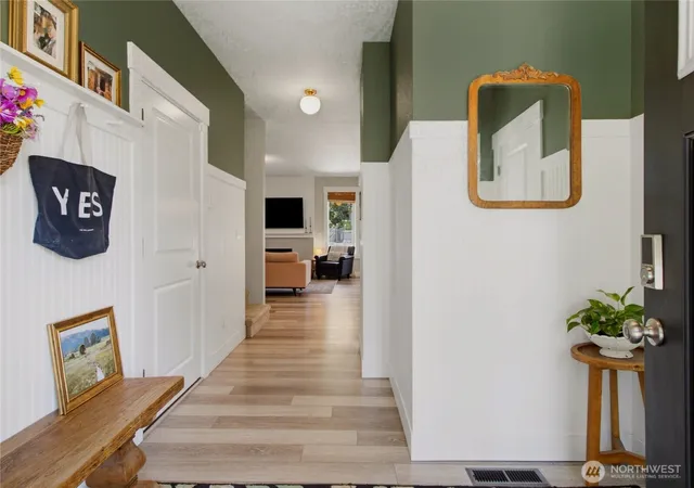 Photo 3 of Single family home for sale at 507 B Minnesota St N, Rainier, WA 98576 | MLS# NWM2551074 | Listing updated on 2026-09-22