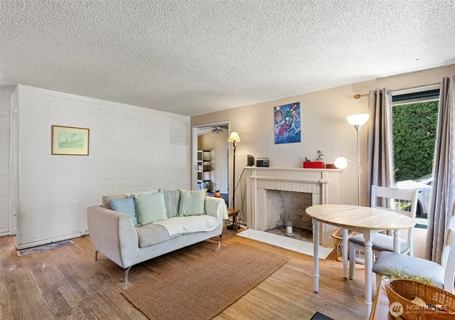 Photo 3 of Single family home for sale at 18042 10th Avenue Ne, Shoreline, WA 98155 | MLS# NWM2551082 | Listing updated on 2026-09-29