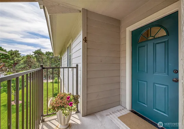 Photo 2 of Condo for sale at 520 11th Street Ne #4, East Wenatchee, WA 98802 | MLS# NWM2551083 | Listing updated on 2026-09-24