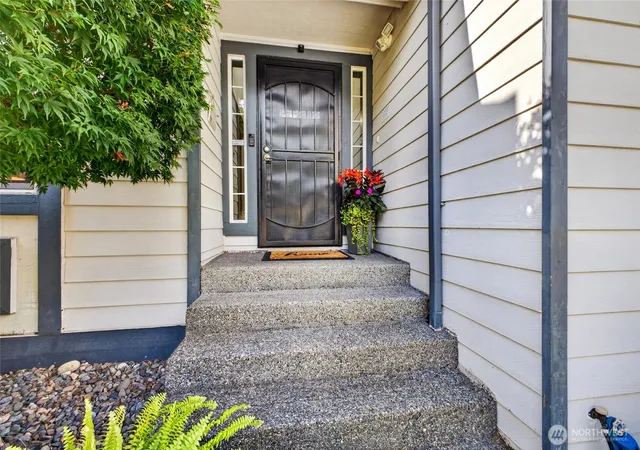 Photo 3 of Single family home for sale at 34435 32nd Court Sw, Federal Way, WA 98023 | MLS# NWM2551085 | Listing updated on 2026-09-28