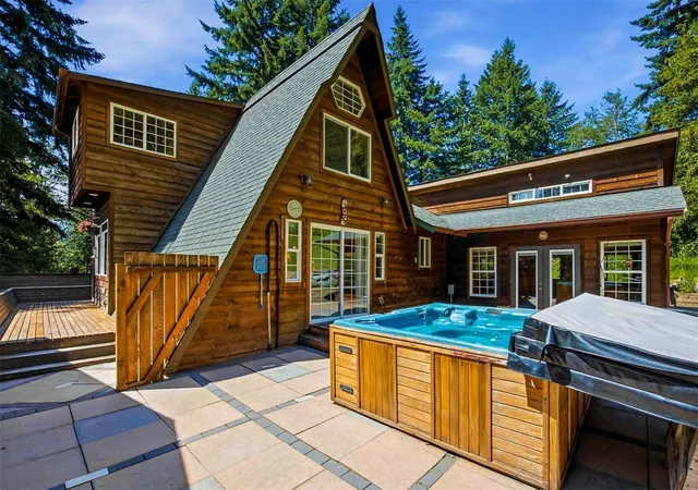 Single family home for sale at 33217 Mount Tahoma Cyn Rd E, Ashford, WA 98304 | MLS# NWM2551111