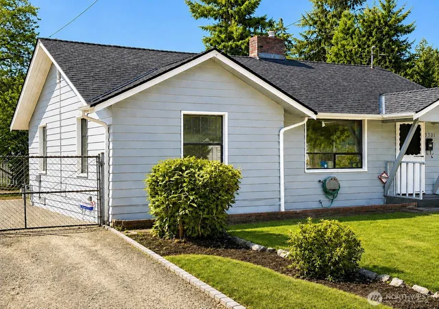 Photo 2 of Single family home for sale at 3301 Se 5th Street, Renton, WA 98058 | MLS# NWM2551146 | Listing updated on 2026-09-22