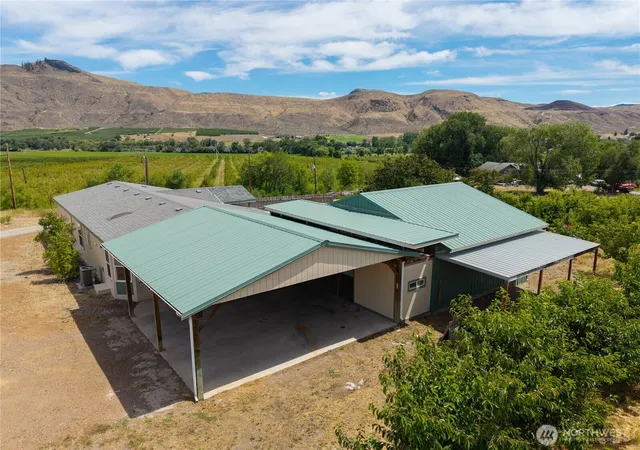 Photo 3 of Manufactured home for sale at 1037 A Hwy 7, Tonasket, WA 98855 | MLS# NWM2551148 | Listing updated on 2026-10-02