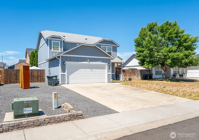 Photo 2 of Single family home for sale at 534 N Mississippi Dr, Moses Lake, WA 98837 | MLS# NWM2551149 | Listing updated on 2026-09-22