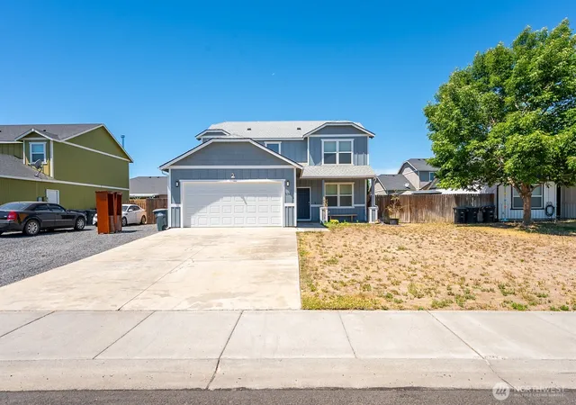 Photo 3 of Single family home for sale at 534 N Mississippi Dr, Moses Lake, WA 98837 | MLS# NWM2551149 | Listing updated on 2026-09-22