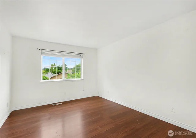 Photo 3 of Single family home for sale at 35620 92nd Avenue Ct S, Mc Kenna, WA 98558 | MLS# NWM2551159 | Listing updated on 2026-09-21