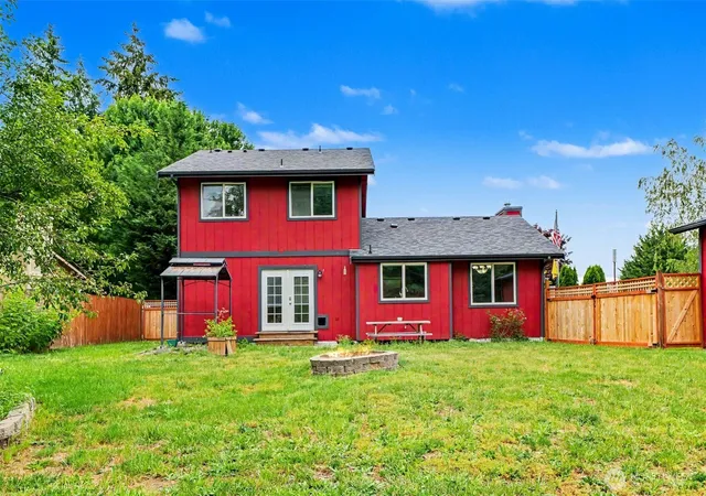 Photo 4 of Single family home for sale at 35620 92nd Avenue Ct S, Mc Kenna, WA 98558 | MLS# NWM2551159 | Listing updated on 2026-09-21