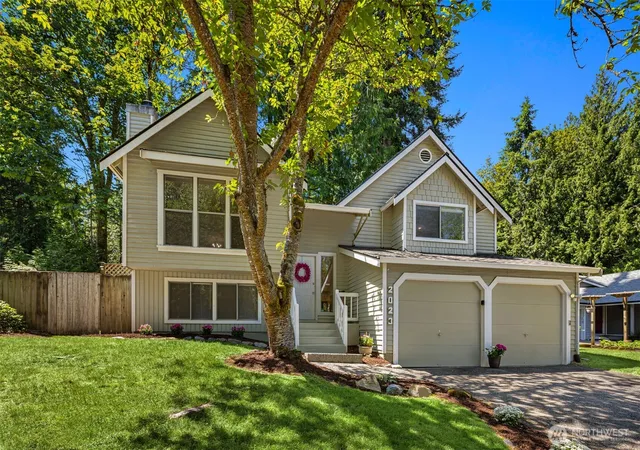 Photo 3 of Single family home for sale at 2023 228th Place Ne, Sammamish, WA 98074 | MLS# NWM2551185 | Listing updated on 2026-09-30