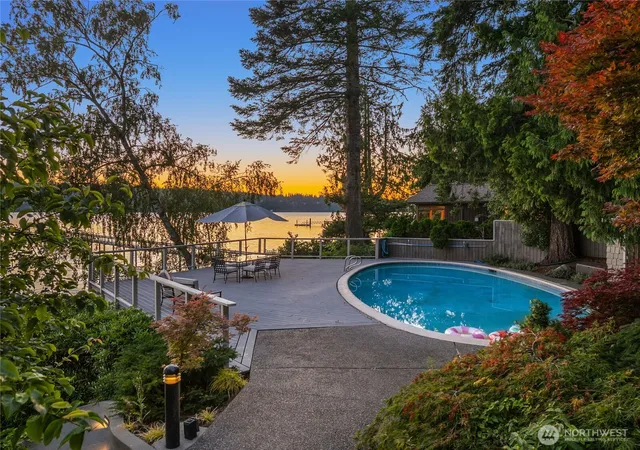 Photo 4 of Sale Pending at 5858 Crystal Springs Dr NE, Bainbridge Island, WA 98110 | MLS# NWM2551218 | Listing updated on 2026-09-19