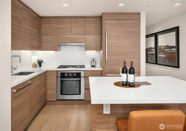 Photo 4 of Condo for sale at 588 Bell St #3201S, Seattle, WA 98121 | MLS# NWM2551278 | Listing updated on 2026-09-03