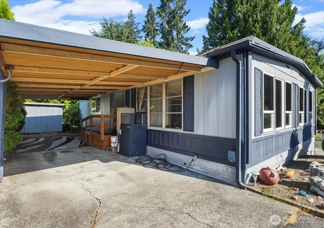 Photo 3 of Manufactured home for sale at 855 Hazel Dell Rd #12, Castle Rock, WA 98611 | MLS# NWM2551297 | Listing updated on 2026-10-01