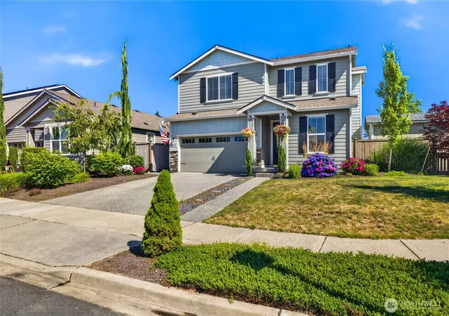 Photo 1 of Single family home for sale at 3289 Loch Ness Loop, Mount Vernon, WA 98273 | MLS# NWM2551298 | Listing updated on 2026-09-22