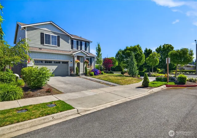 Photo 2 of Single family home for sale at 3289 Loch Ness Loop, Mount Vernon, WA 98273 | MLS# NWM2551298 | Listing updated on 2026-09-22