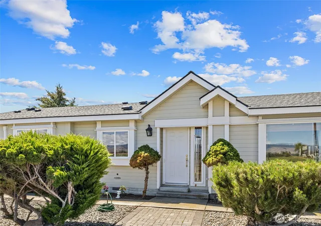 Photo 3 of Sale Pending at 3510 Lyons Rd, Ellensburg, WA 98926 | MLS# NWM2551333 | Listing updated on 2026-08-12