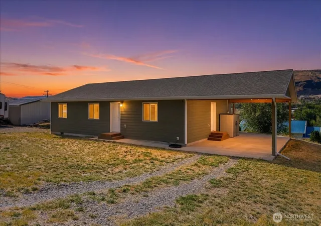 Photo 1 of Sale Pending at 109 C St, Grand Coulee, WA 99133 | MLS# NWM2551347 | Listing updated on 2026-09-25