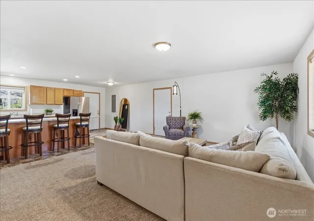 Photo 4 of Sale Pending at 109 C St, Grand Coulee, WA 99133 | MLS# NWM2551347 | Listing updated on 2026-09-25