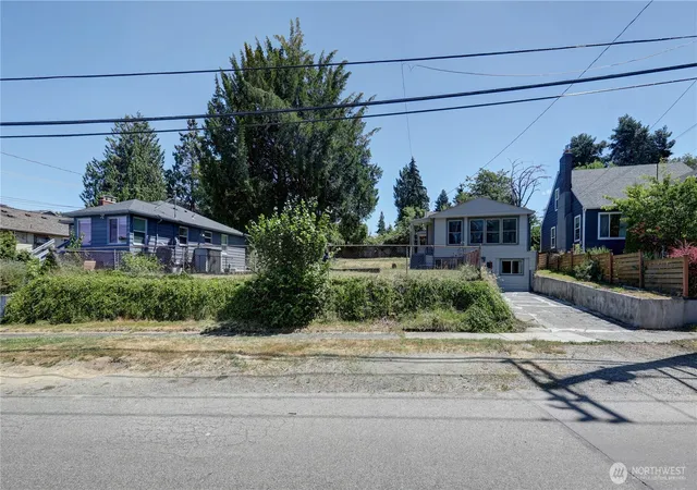 Photo 1 of Single family home for sale at 4120 Renton Ave S, Seattle, WA 98108 | MLS# NWM2551381 | Listing updated on 2026-09-25