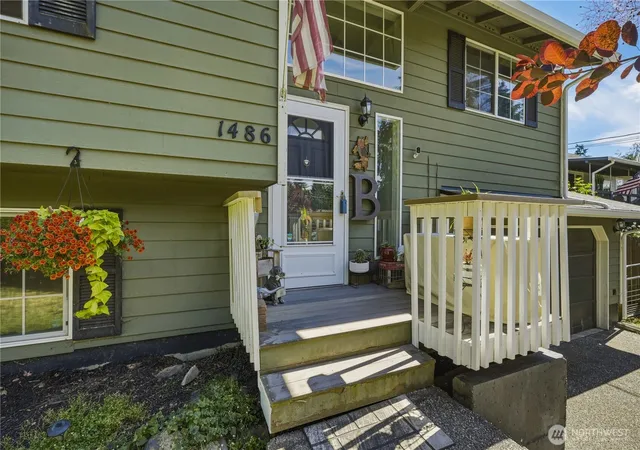 Photo 3 of Sale Pending at 1486 Pilchuck Dr, Camano Island, WA 98282 | MLS# NWM2551418 | Listing updated on 2026-08-19