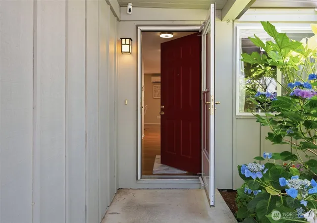 Photo 2 of Townhouse for sale at 13113 Nw 8th Avenue #A, Vancouver, WA 98685 | MLS# NWM2551465 | Listing updated on 2026-09-24