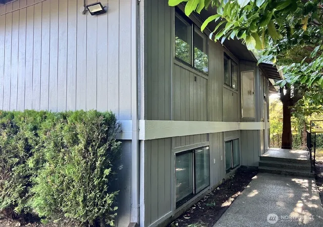 Photo 3 of Sale Pending at 21623 30th Avenue S, Des Moines, WA 98198 | MLS# NWM2551473 | Listing updated on 2026-08-14