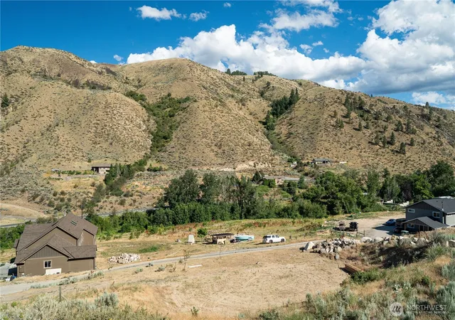Photo 2 of Land for sale at 224 Hillcreek Ln, Wenatchee, WA 98801 | MLS# NWM2551491 | Listing updated on 2026-09-22